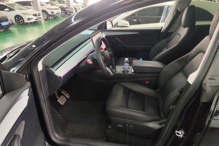 Tesla Model Y 2023 #16 Tesla Model Y 2023 car image #16
