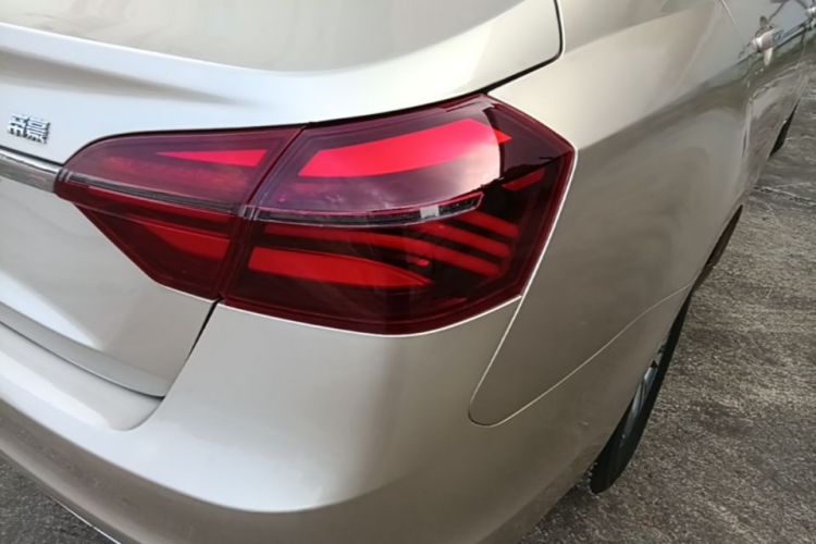 GEELY Emgrand 2019 car image #8