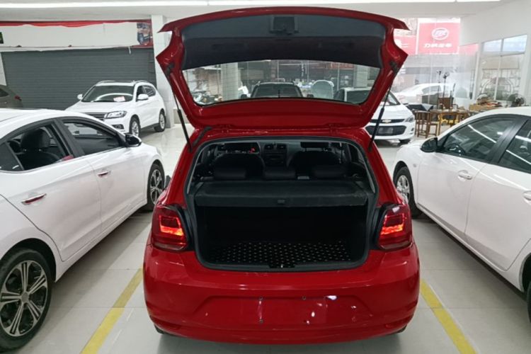 Volkswagen Polo 2019 car image #19