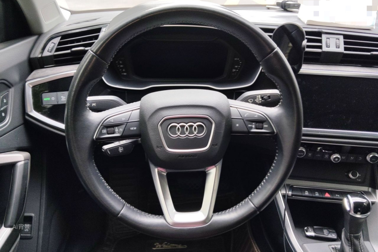 Audi Q3 2022 car image #12