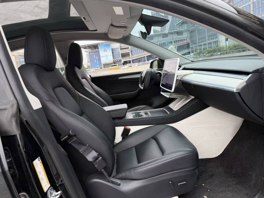 Tesla Model Y 2023 #16 Tesla Model Y 2023 car image #16