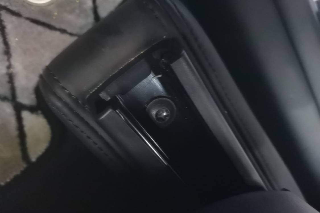 Tesla Model Y 2024 car image #22