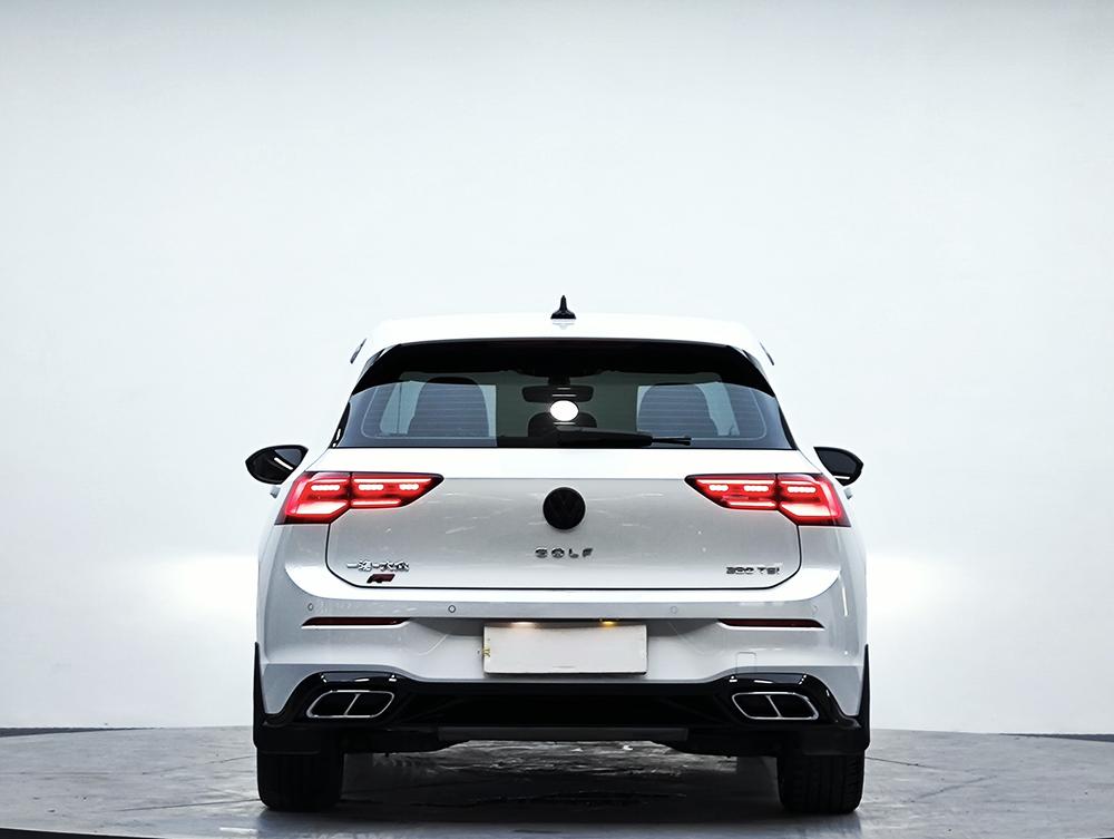 Volkswagen Golf 2023 car image #6