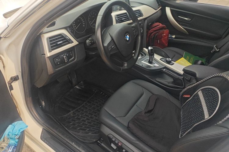 BMW 3 Series 2015 صورة سيارة #17