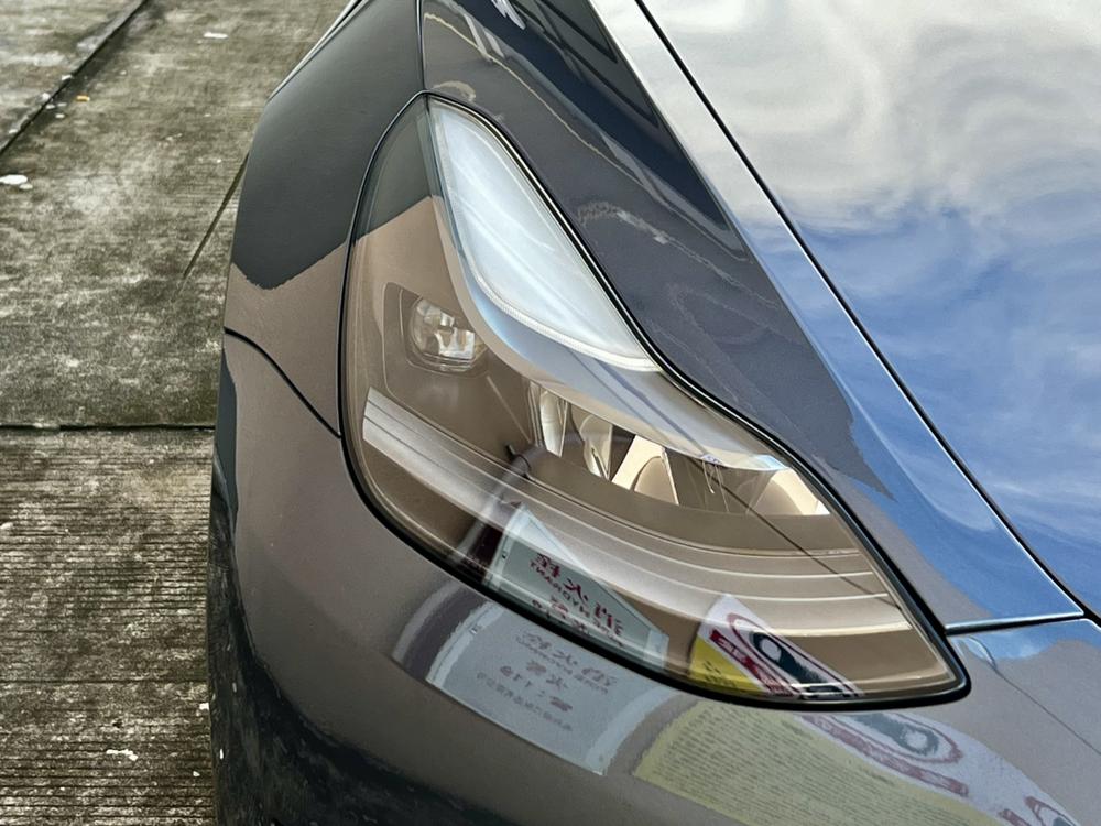 Tesla Model 3 2022 car image #16