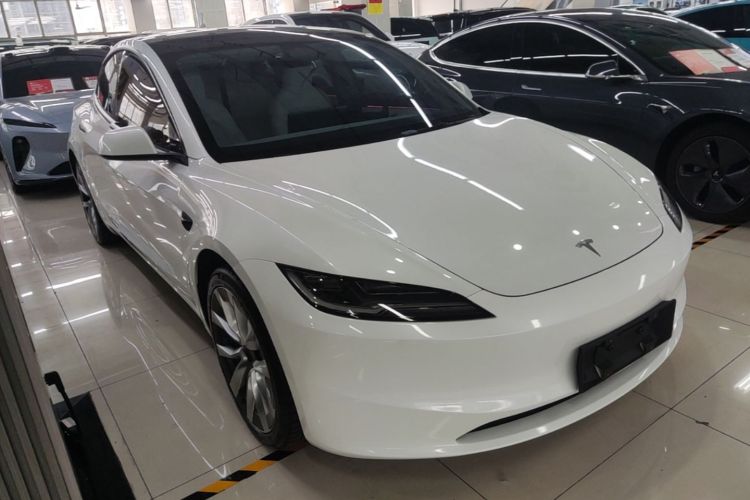 Tesla Model 3 2025 #4 Tesla Model 3 2025 car image #4