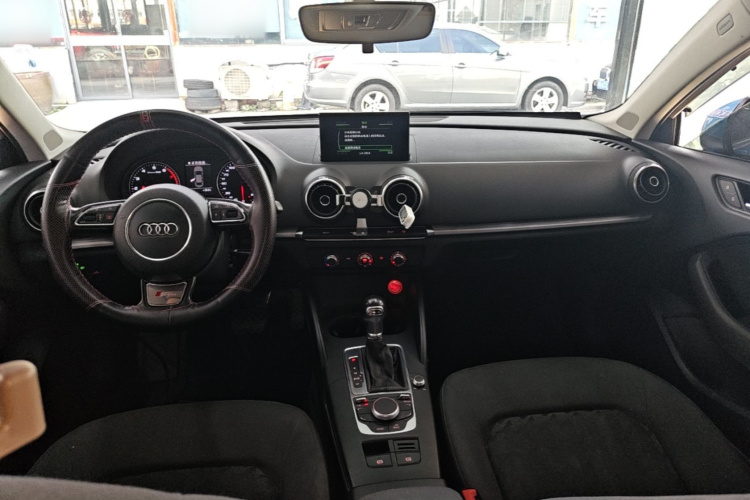 Audi A3 2017 صورة سيارة #11