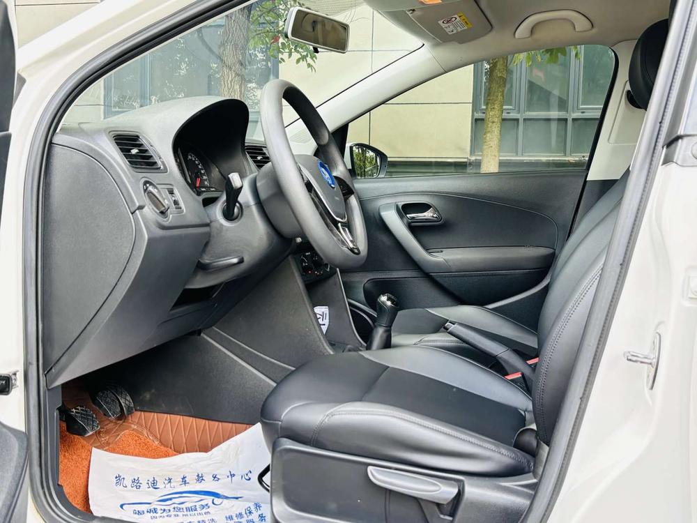 Volkswagen Polo 2019 car image #10