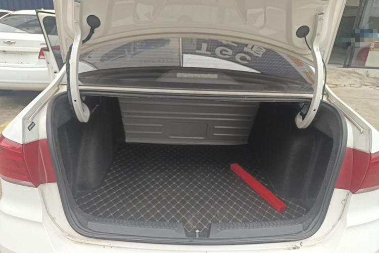 Volkswagen Santana 2018 car image #19