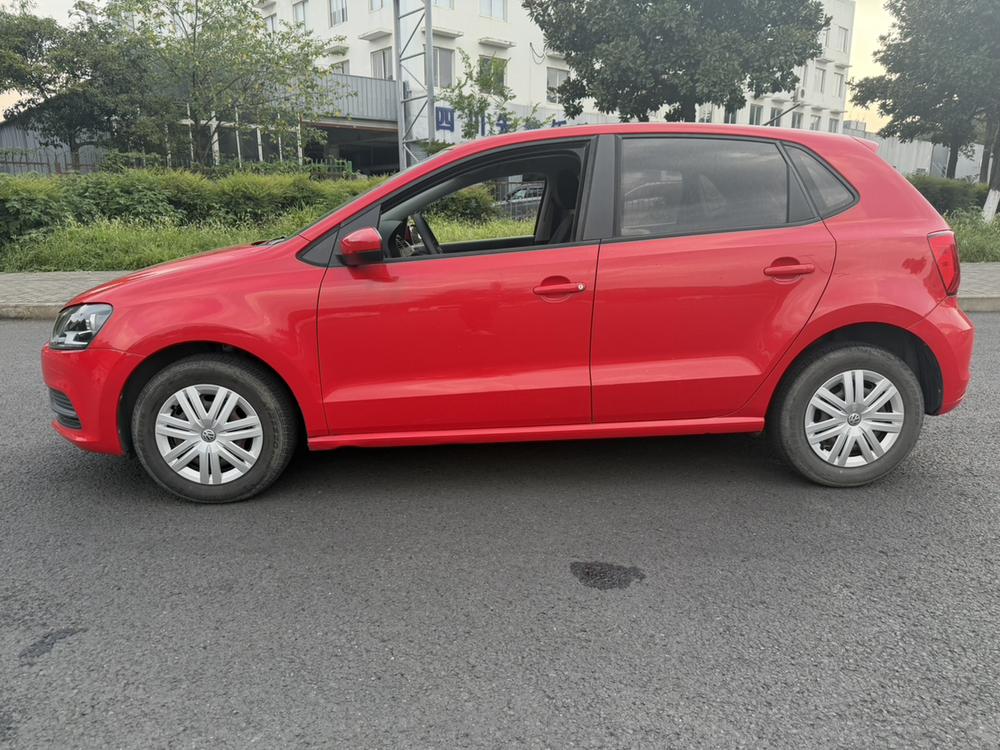 Volkswagen Polo 2014 car image #4