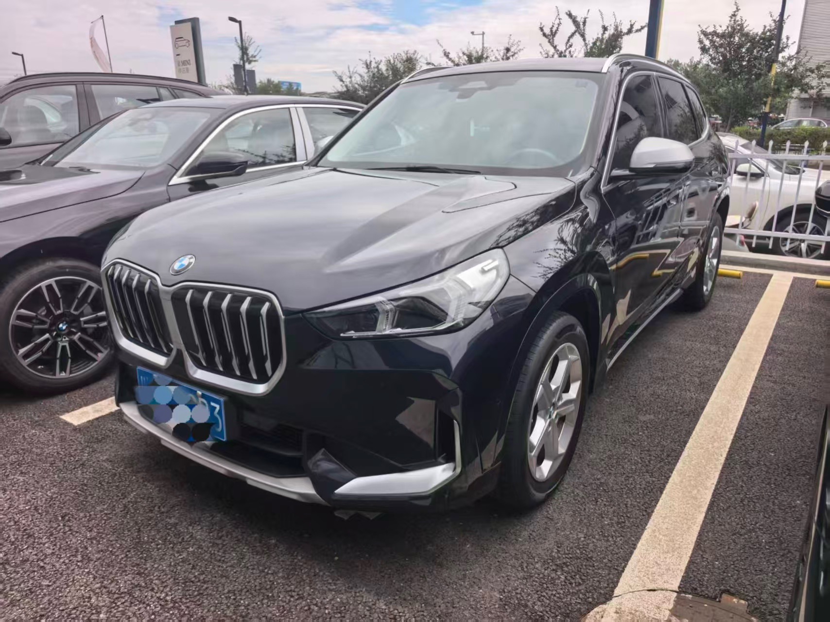 BMW X1 2023 car image 