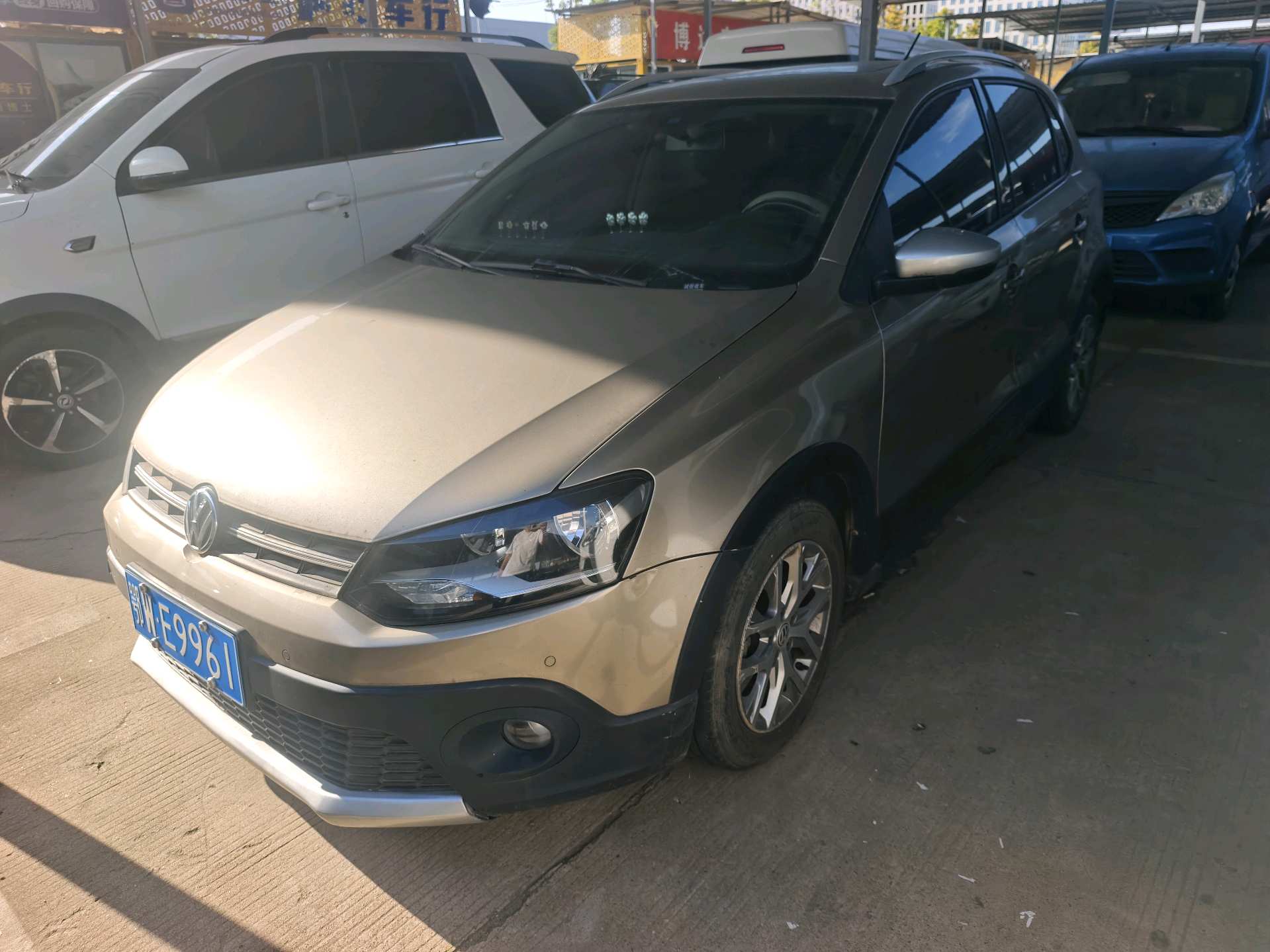 Volkswagen Polo 2016 car image 
