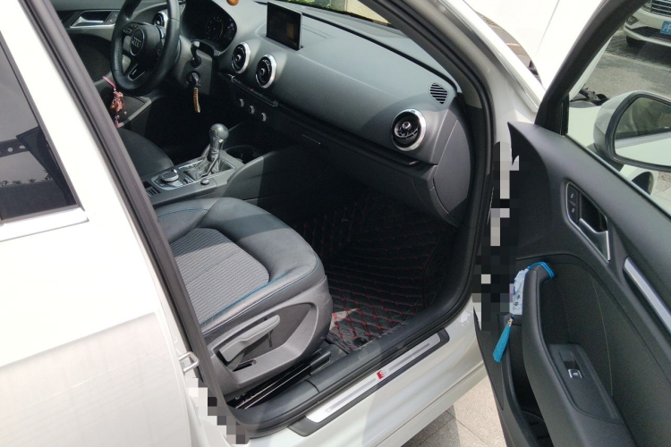 Audi A3 2020 car image #23