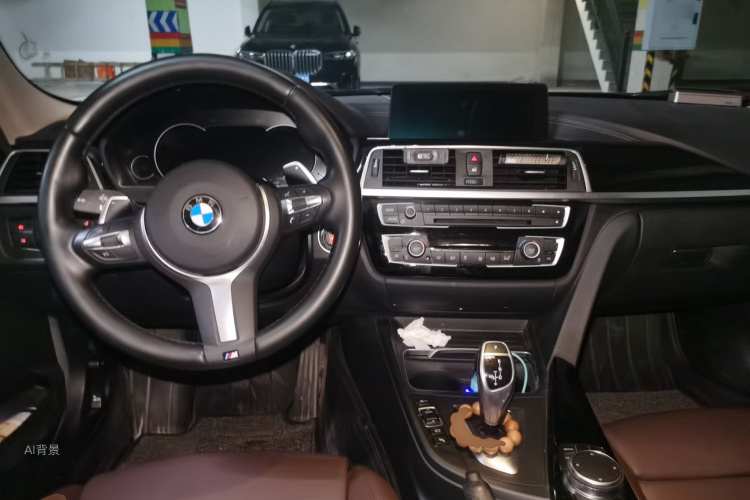 BMW 3 Series 2018 car image #11