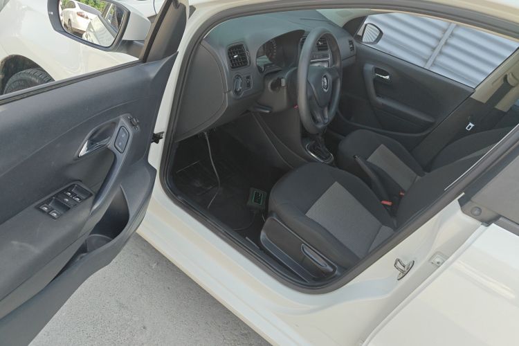 Volkswagen Polo 2017 imagem de carro #16