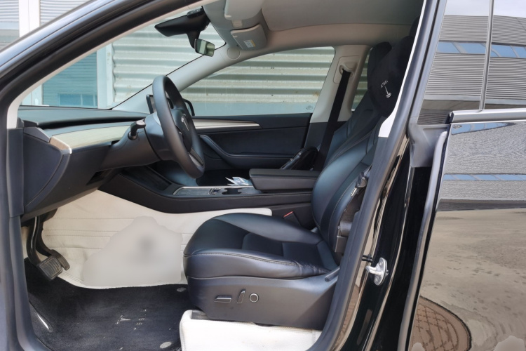 Tesla Model Y 2023 #15 Tesla Model Y 2023 car image #15
