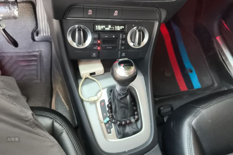 Audi Q3 2015 #16 Audi Q3 2015 car image #16