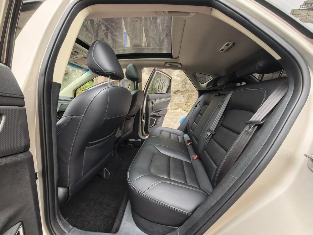 GEELY Emgrand GS 2017 car image #14
