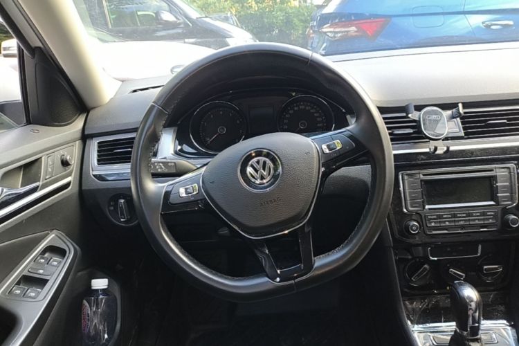 Volkswagen Bora 2018 car image #11