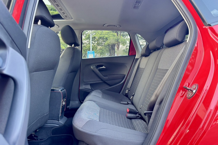 Volkswagen Polo 2018 car image #25