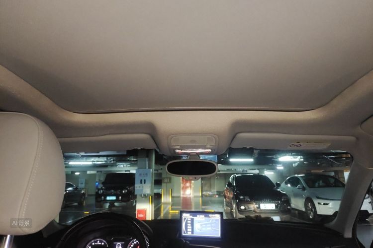 Audi Q3 2015 car image #20