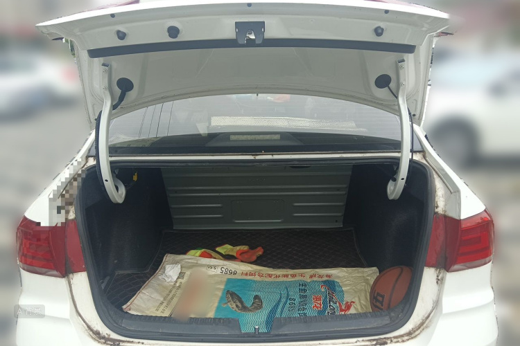 Volkswagen Santana 2019 car image #21