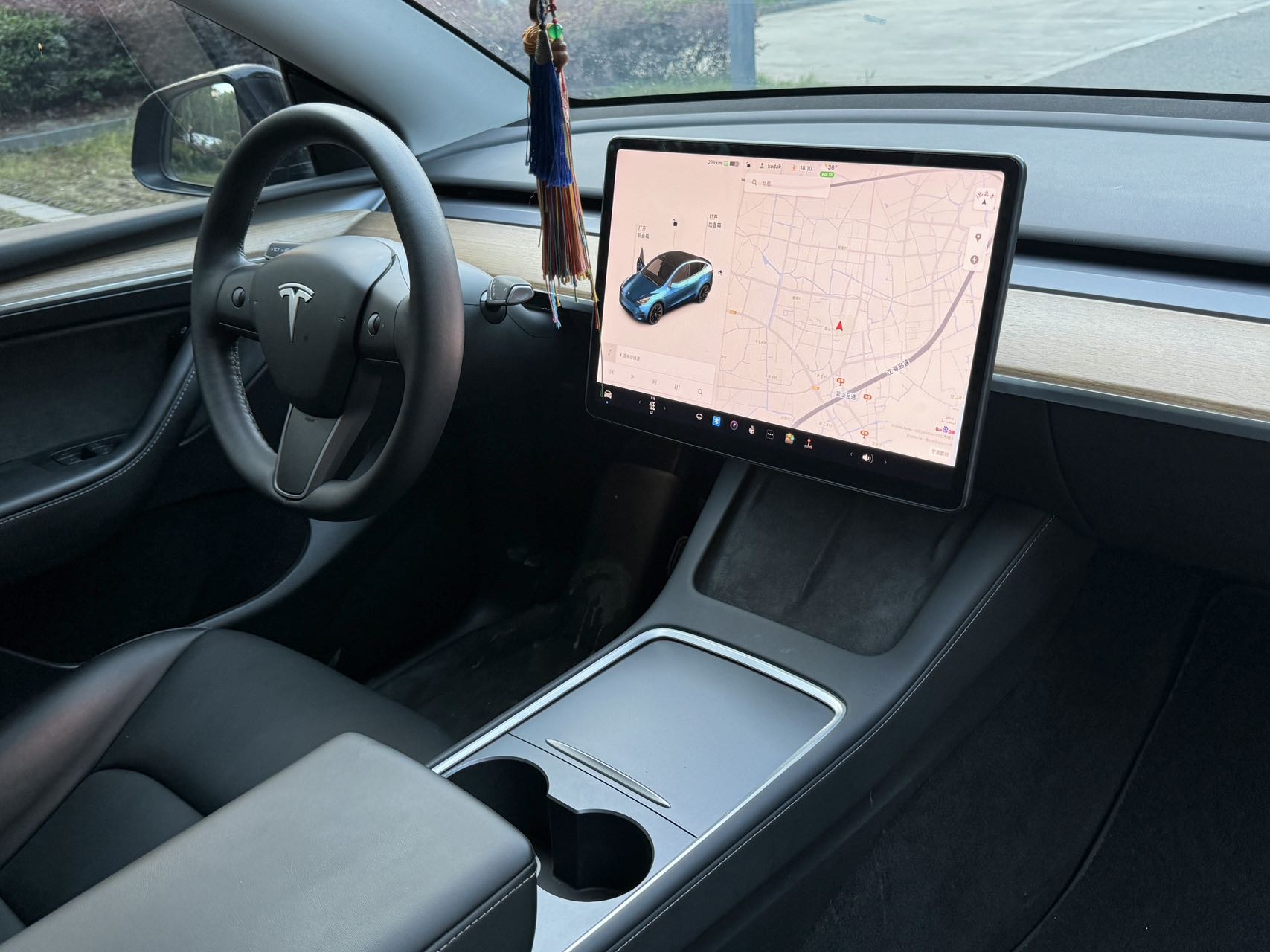 Tesla Model Y 2022 #8 Tesla Model Y 2022 car image #8