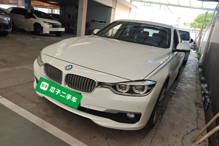 BMW 3 Series 2018 #2 BMW 3 Series 2018 car image #2