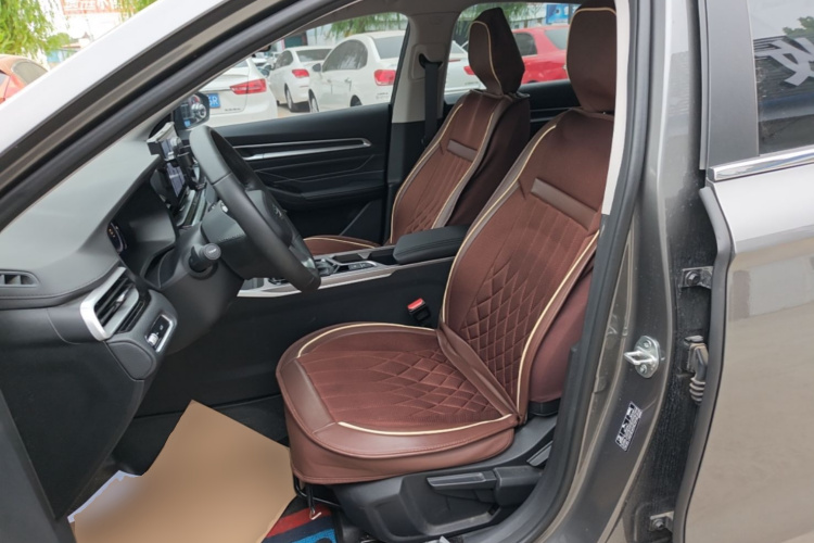 GEELY Emgrand 2023 #15 GEELY Emgrand 2023 car image #15