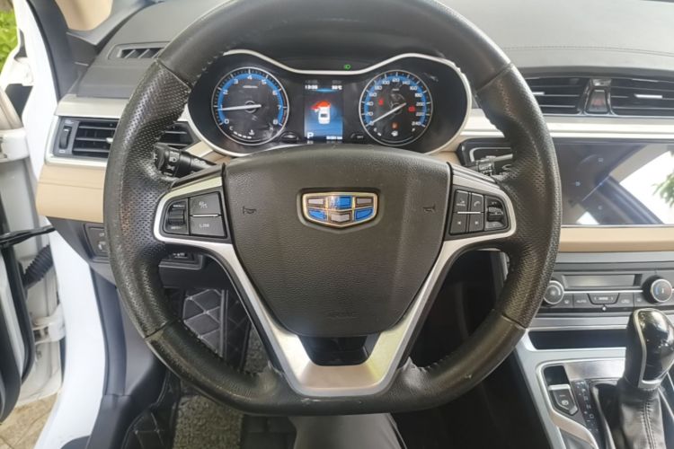 GEELY Emgrand 2019 car image #11