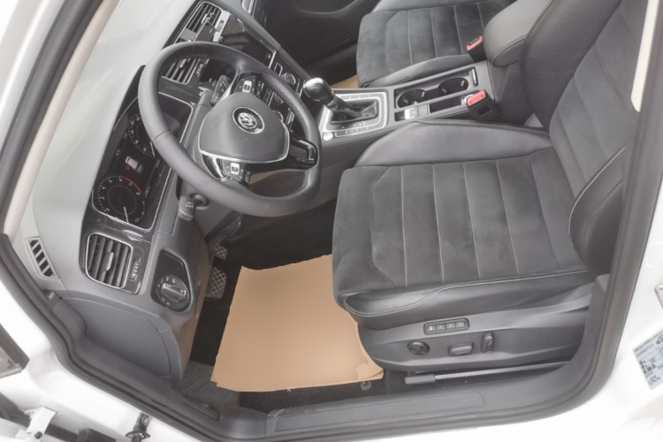 Volkswagen Golf 2020 #15 Volkswagen Golf 2020 car image #15