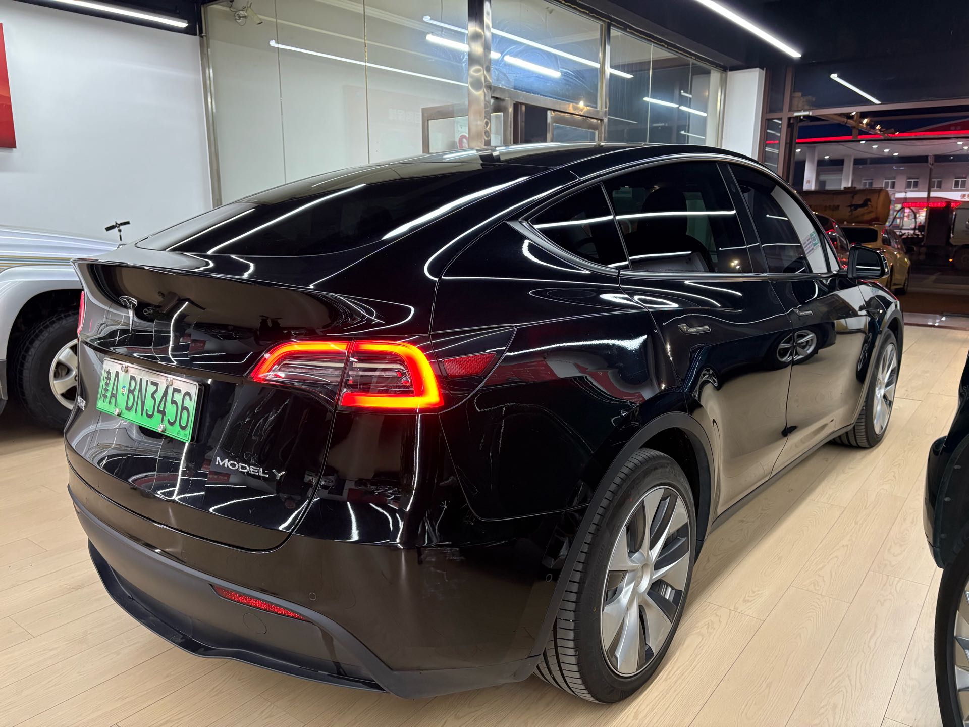 Tesla Model Y 2021 #9 Tesla Model Y 2021 image de voiture #9