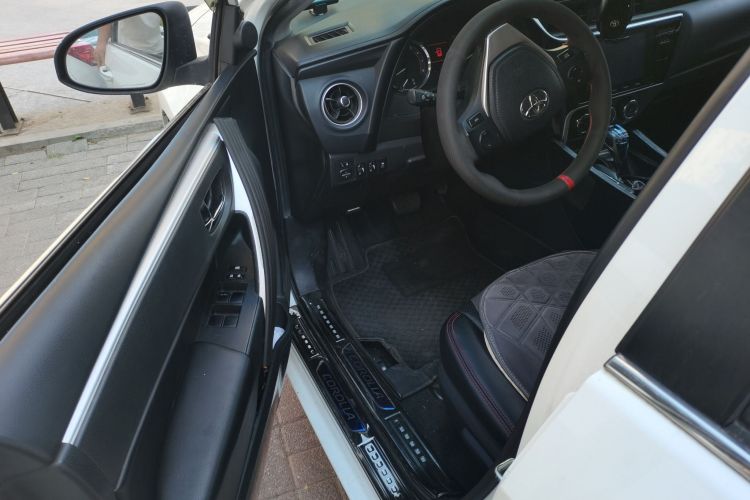Toyota Corolla 2018 car image #9