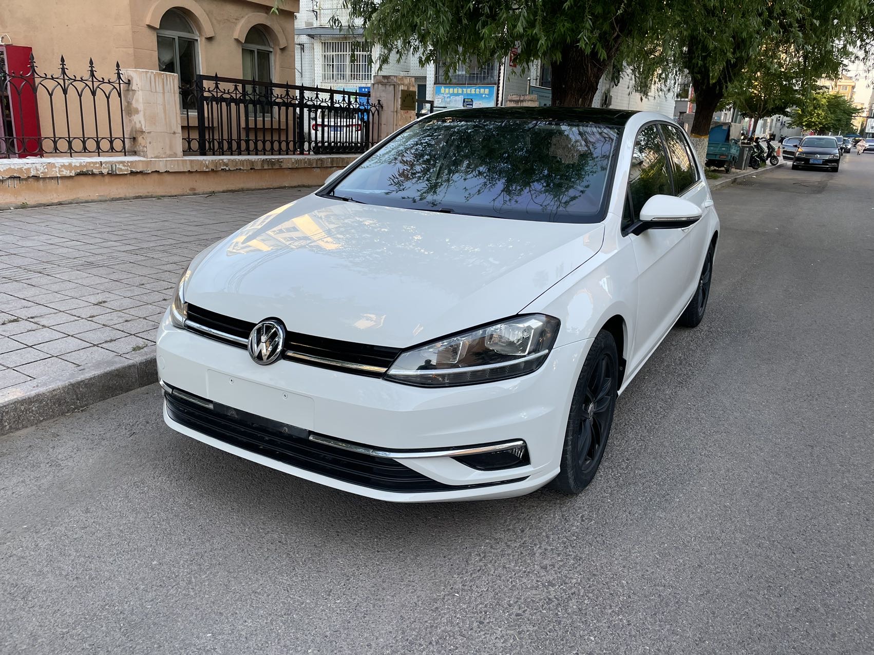 2018 2018 car image