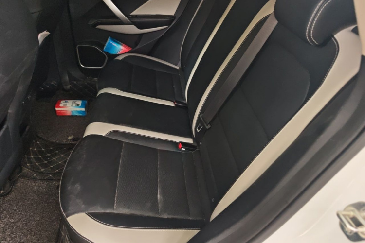 GEELY Coolray 2020 car image #10