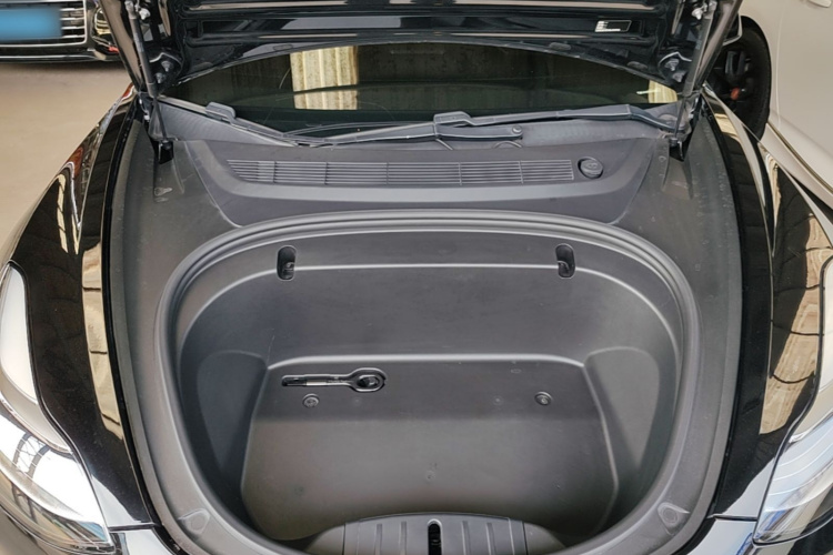 Tesla Model 3 2020 car image #22
