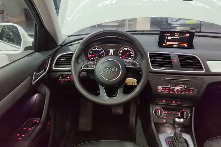 Audi Q3 2017 #15 Audi Q3 2017 car image #15