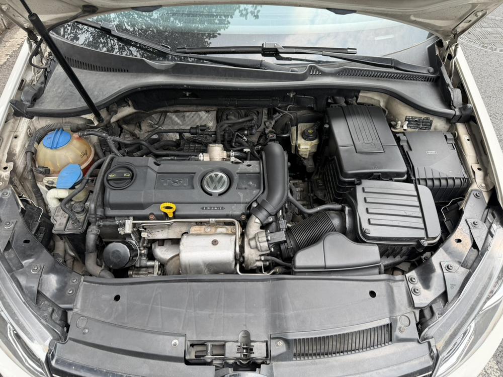 Volkswagen Golf 2013 car image #8