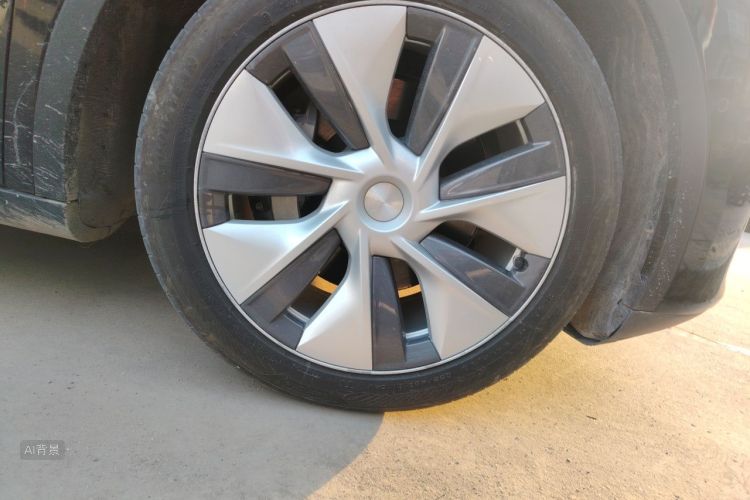 Tesla Model Y 2023 #9 Tesla Model Y 2023 car image #9