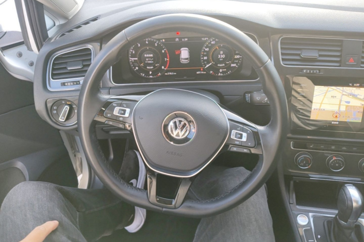 Volkswagen Golf 2019 #11 Volkswagen Golf 2019 car image #11