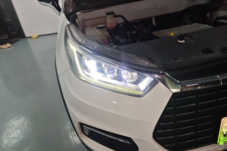 BYD Yuan New Energy 2020 car image #8