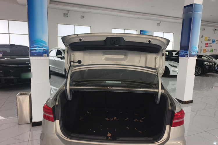 Volkswagen Lavida 2019 car image #19