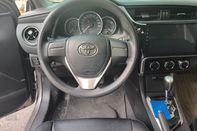 Toyota Corolla 2018 car image #12