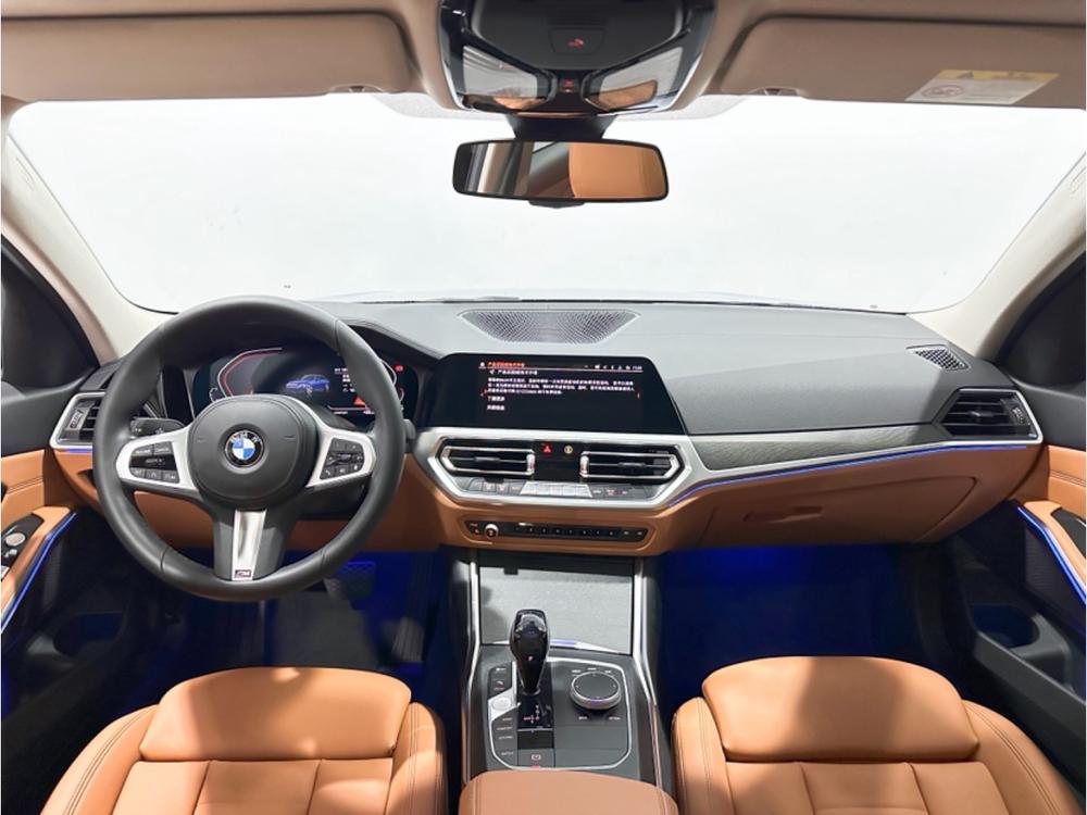 BMW 3 Series 2020 car image #11
