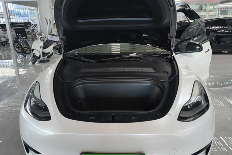 Tesla Model Y 2023 #22 Tesla Model Y 2023 car image #22