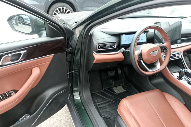 GEELY Emgrand 2025 #12 GEELY Emgrand 2025 car image #12