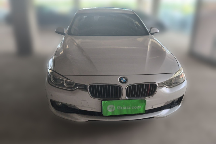 BMW 3 Series 2018 car image #3