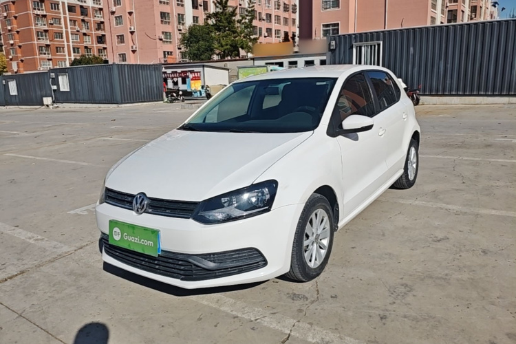 Volkswagen Polo 2017 car image #2