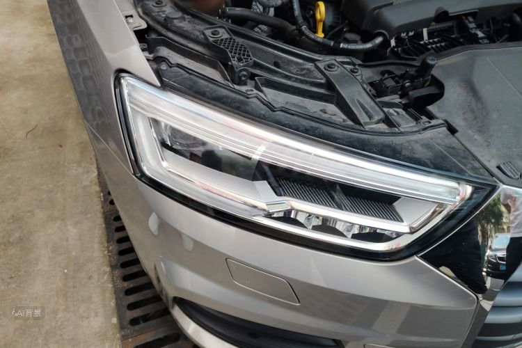 Audi Q3 2017 car image #8