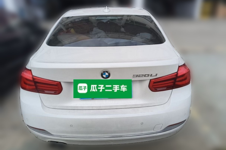 BMW 3 Series 2017 car image #6
